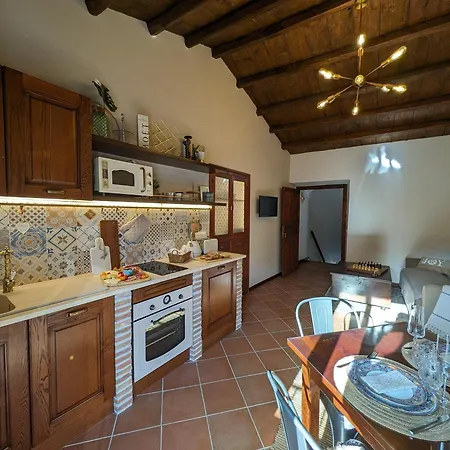 Passo Del Mattino Bed & Breakfast Locati